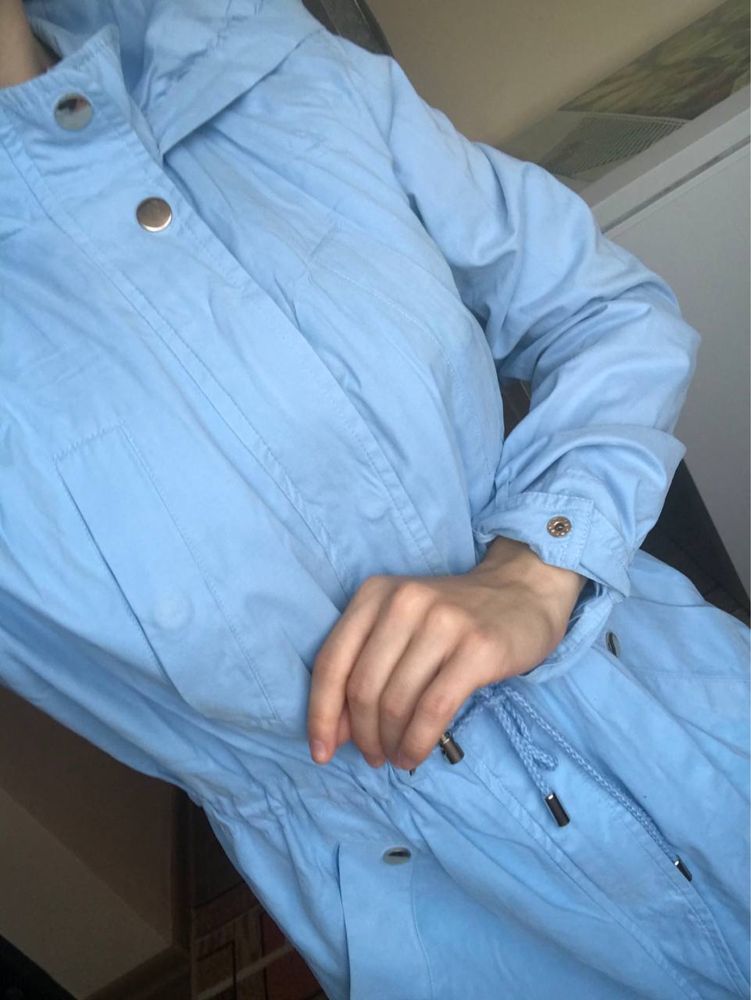 Плащ весняний