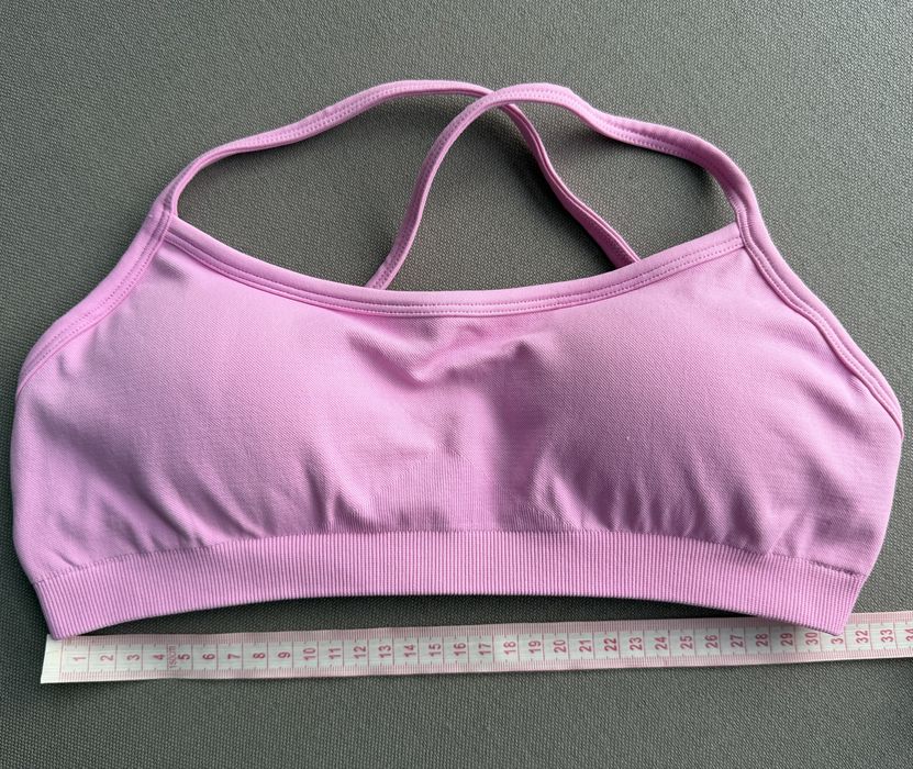 Спортивний еластичний топ