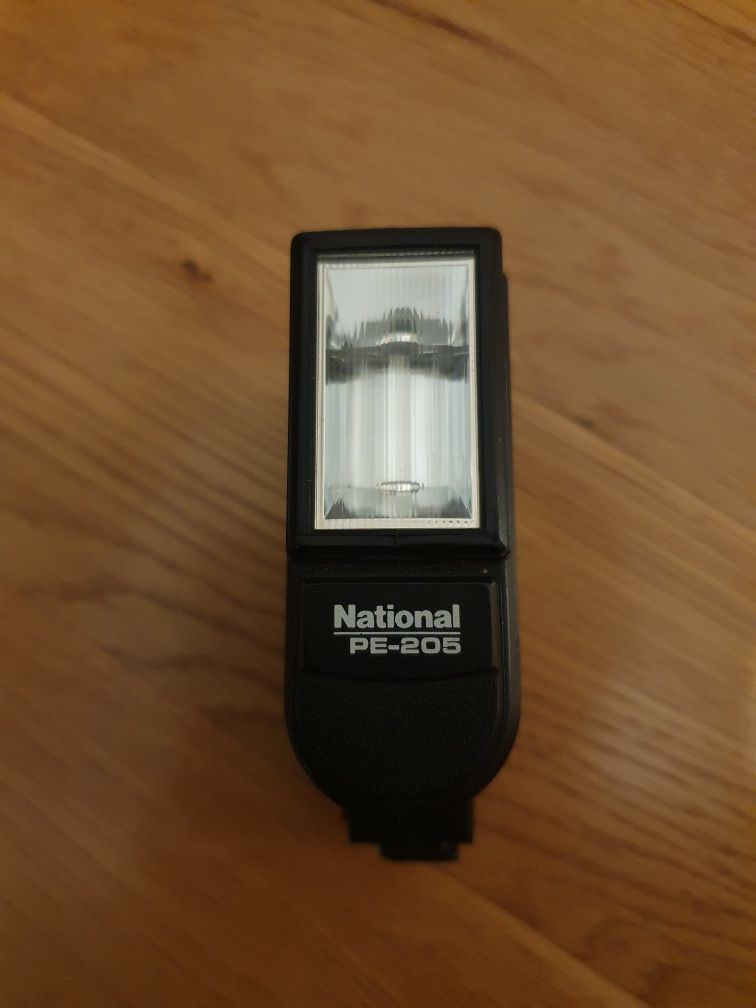 Lampa błyskowa National PE-205