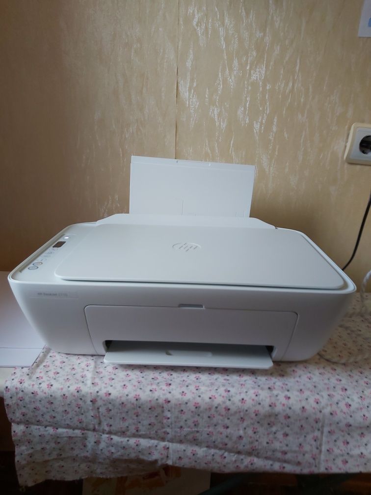 Принтер HP DeskJet 2710