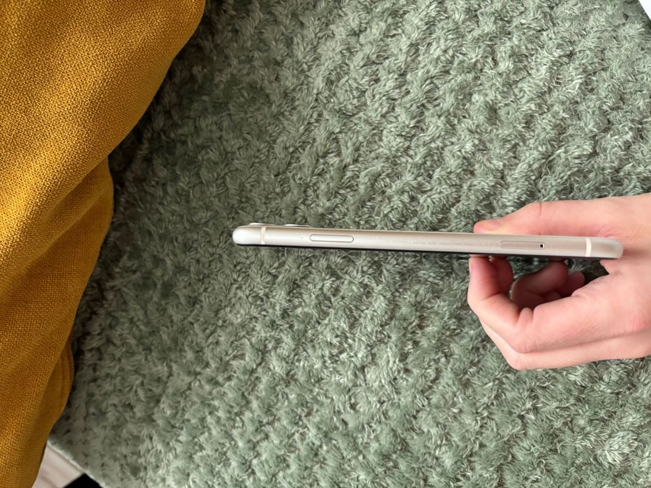 iPhone 11 64GB stan bardzo dobry