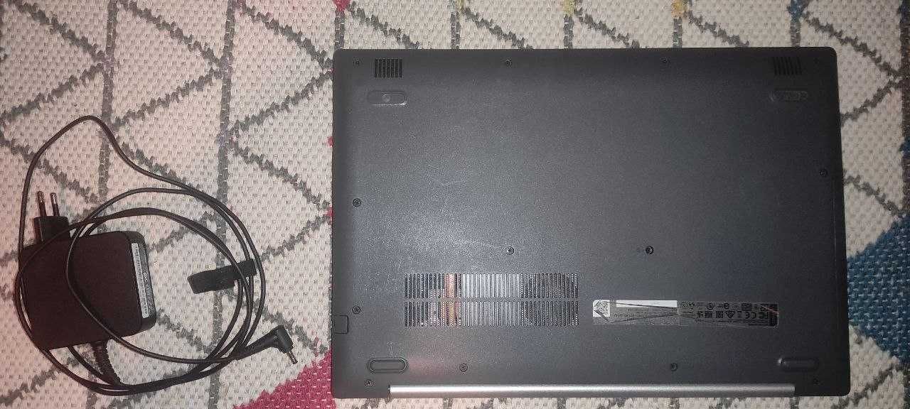 Laptop IdeaPad 3