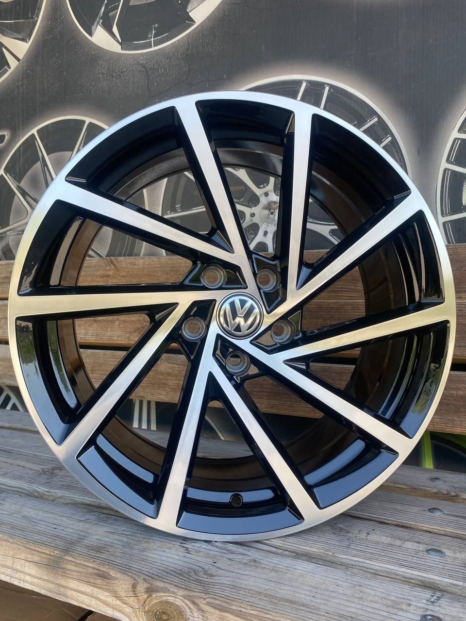777 Новые диски R18 5/112 VW Caddy Jetta Golf Touran Skoda Octavia