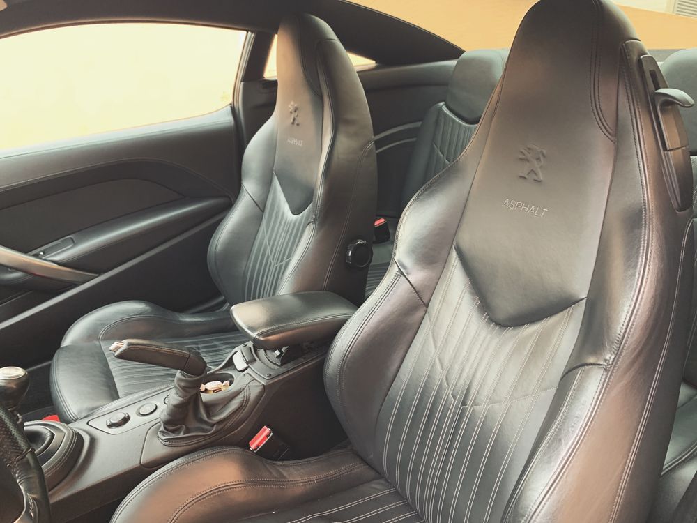 Peugeot RCZ 2.0 Hdi ASPHALT (1/500)