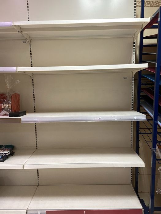 Regaly sklepowe metalowe dwustronne srodkowe 5 półek oraz przyscienne