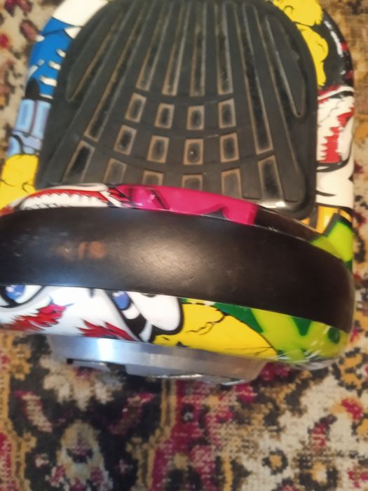 Гіроборд в робочому стані,є блютуз