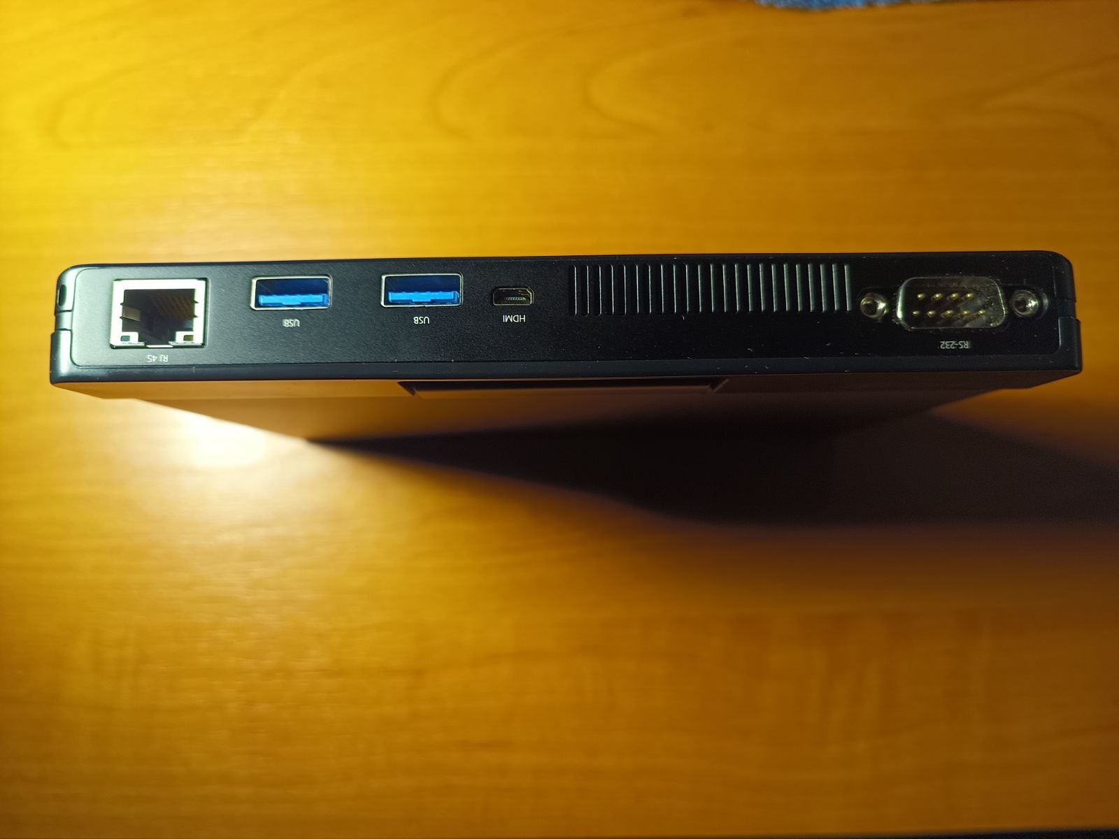 One netbook A1 7 cali