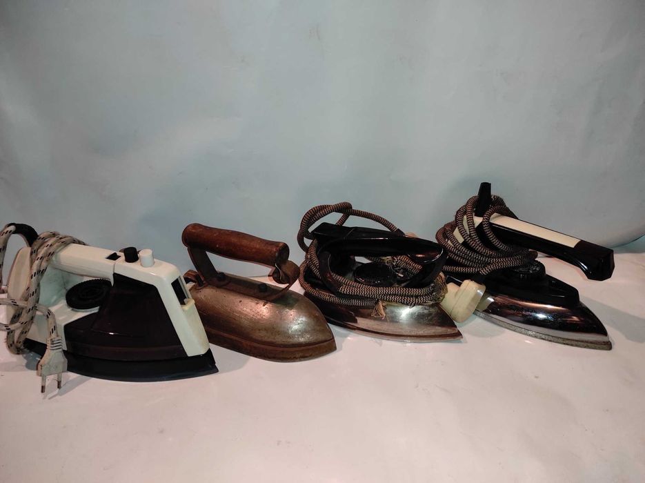 Zestaw Starych ŻELAZEK,Kolekcja - 8 sztuk - PRL !