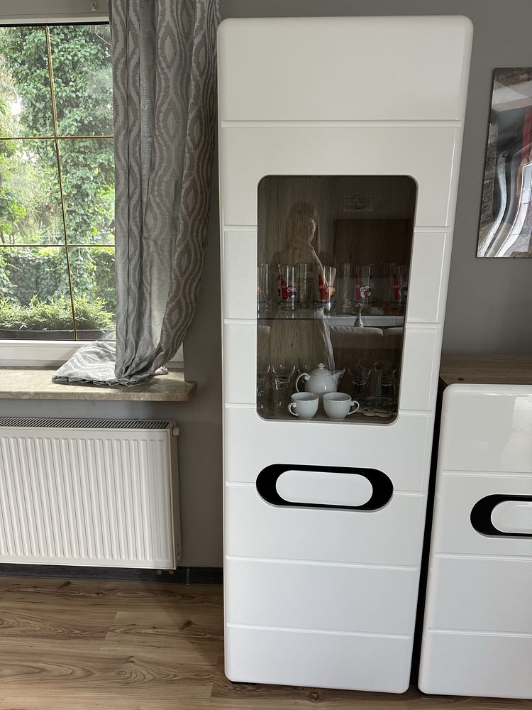 Szafka/Witryna podświetlana Black red white komoda, mebel do salonu