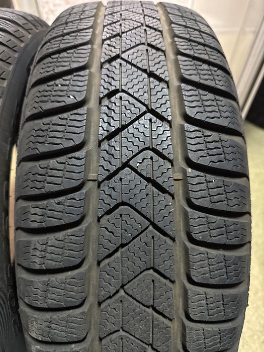 Шины б.у 205 60 R16 Pirelli Winter Sottozero 3 SealInside 96H 4 шт
