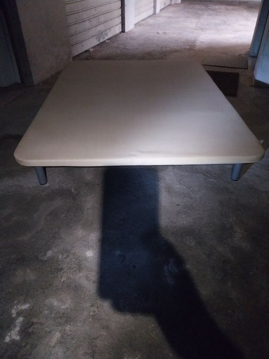 Estrutura de cama de casal
