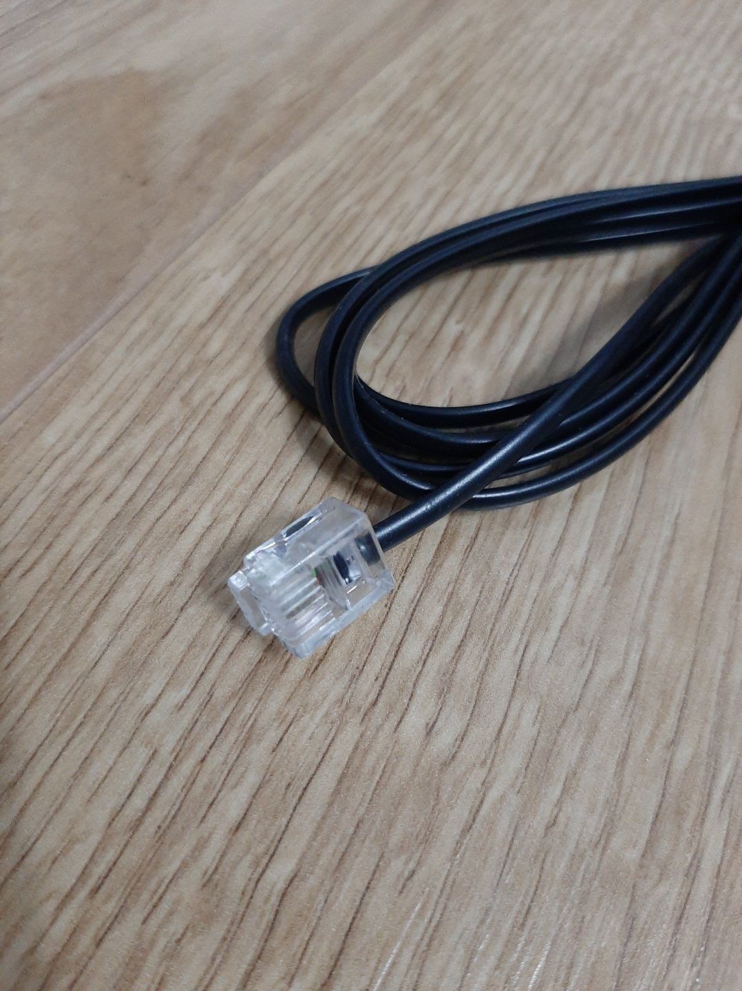 Kabel internetowy telefoniczny 2 żyłowy z końcówkami 180cm czarny