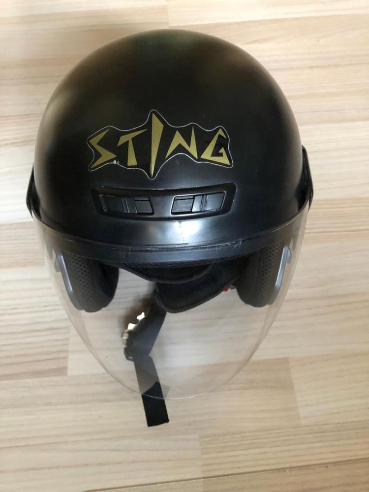 Kask motocyklowy XL jak nowy Sting