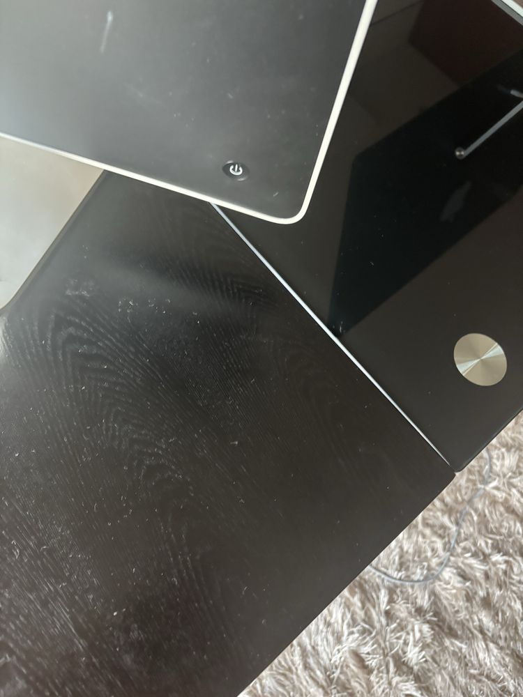 Mesa madeira com vidro preto extensivel