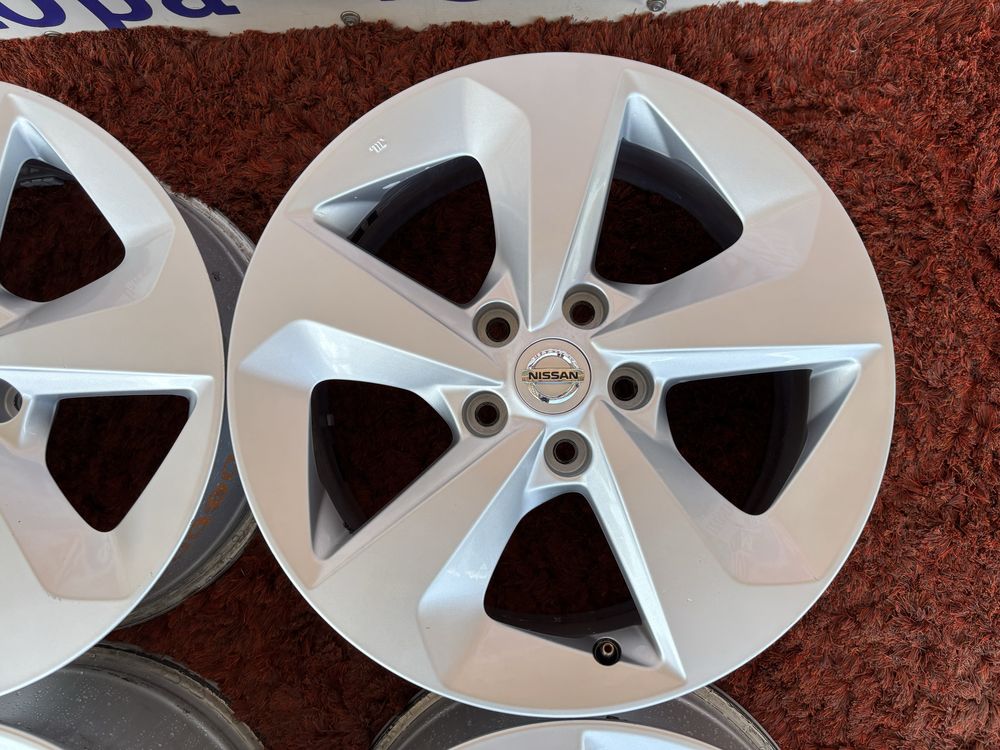 Original Nissan Juke Rogue X-trail Leaf Renault MeganScenikR17 5x114,3