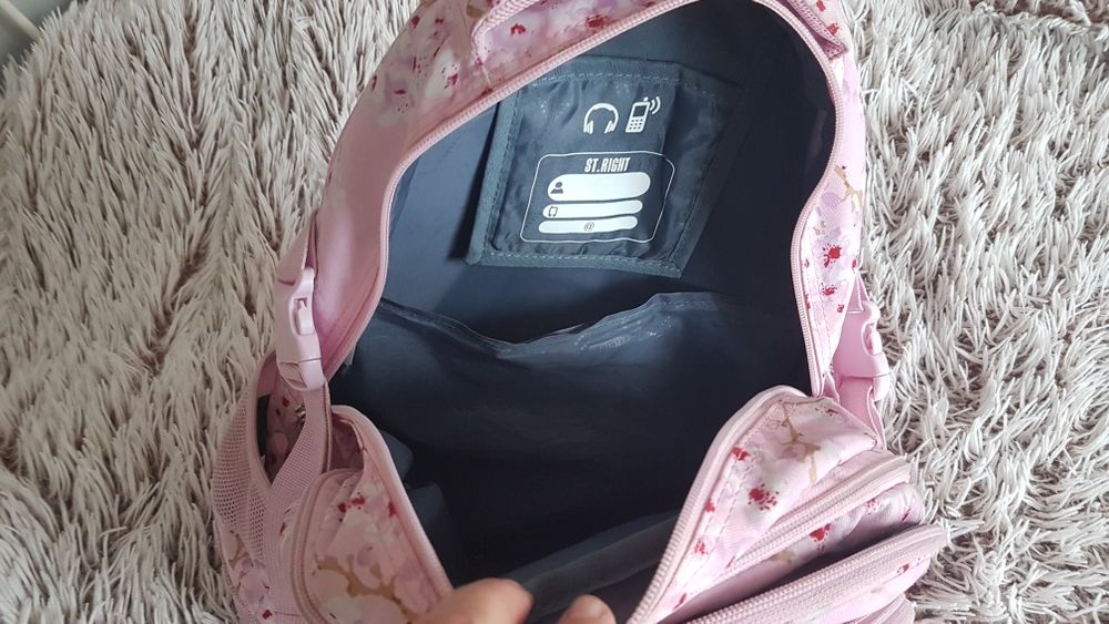 ST.RIGHTśliczny  plecak szkolny duży pojemny