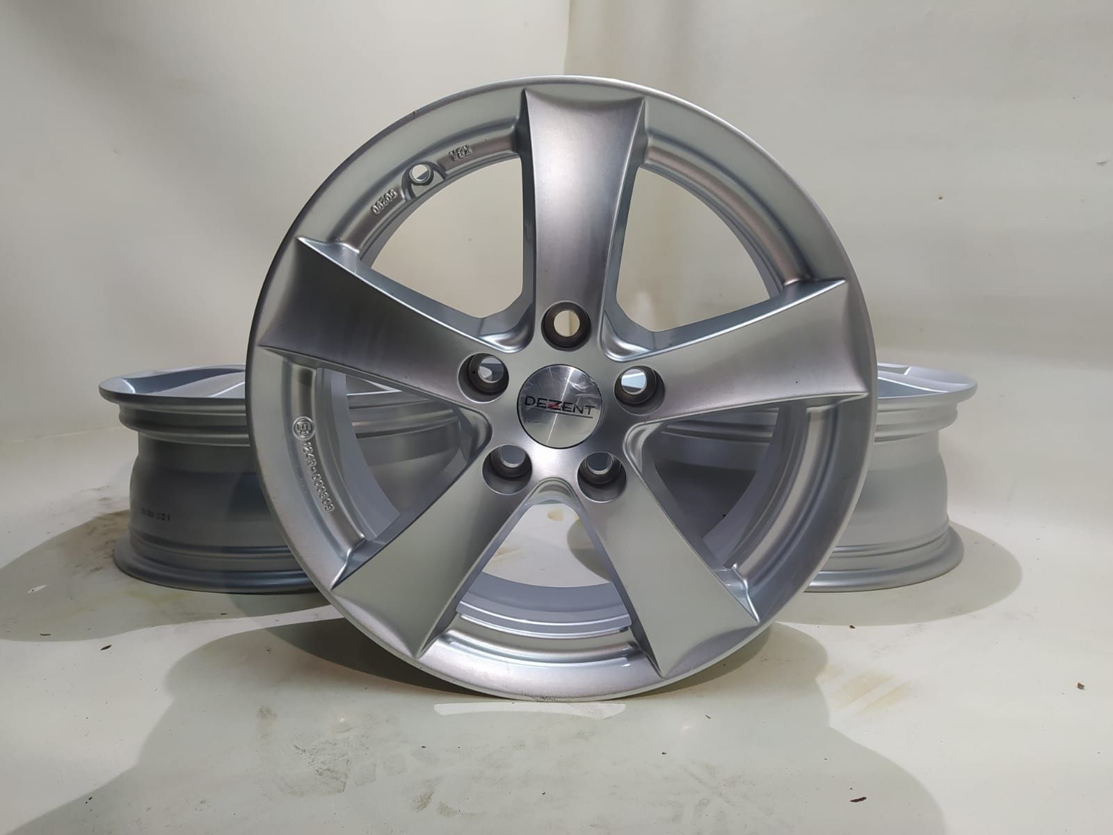 Felgi aluminiowe 5x110 7j et 31 16" dezent tx opel alfa