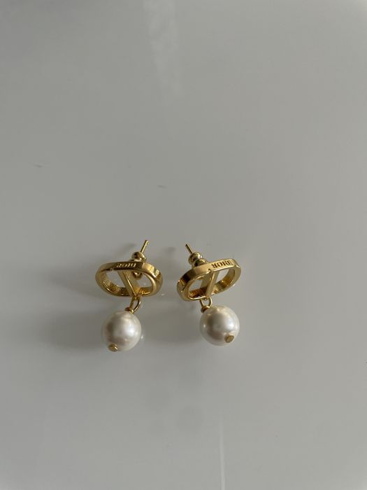 Piekne kolczyki Dior