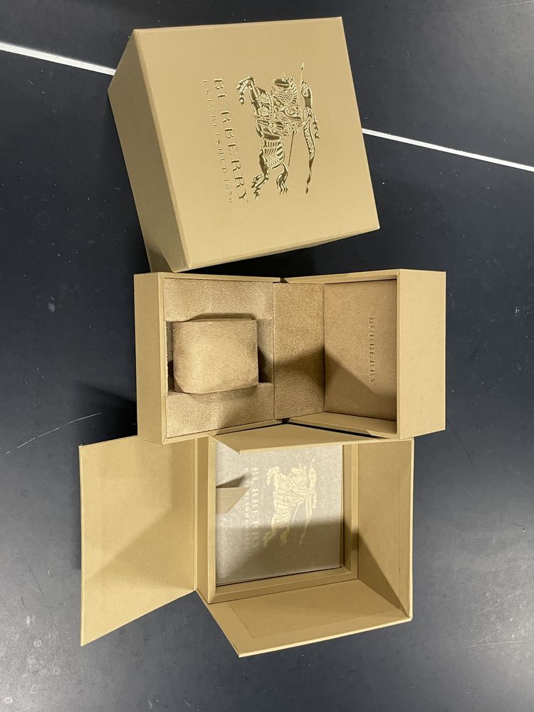 Burberry box oryginalne etui nowe pudełko na zegarek z dokumentami