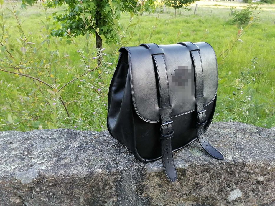 Alforge/mala artesanal em couro 4mm.