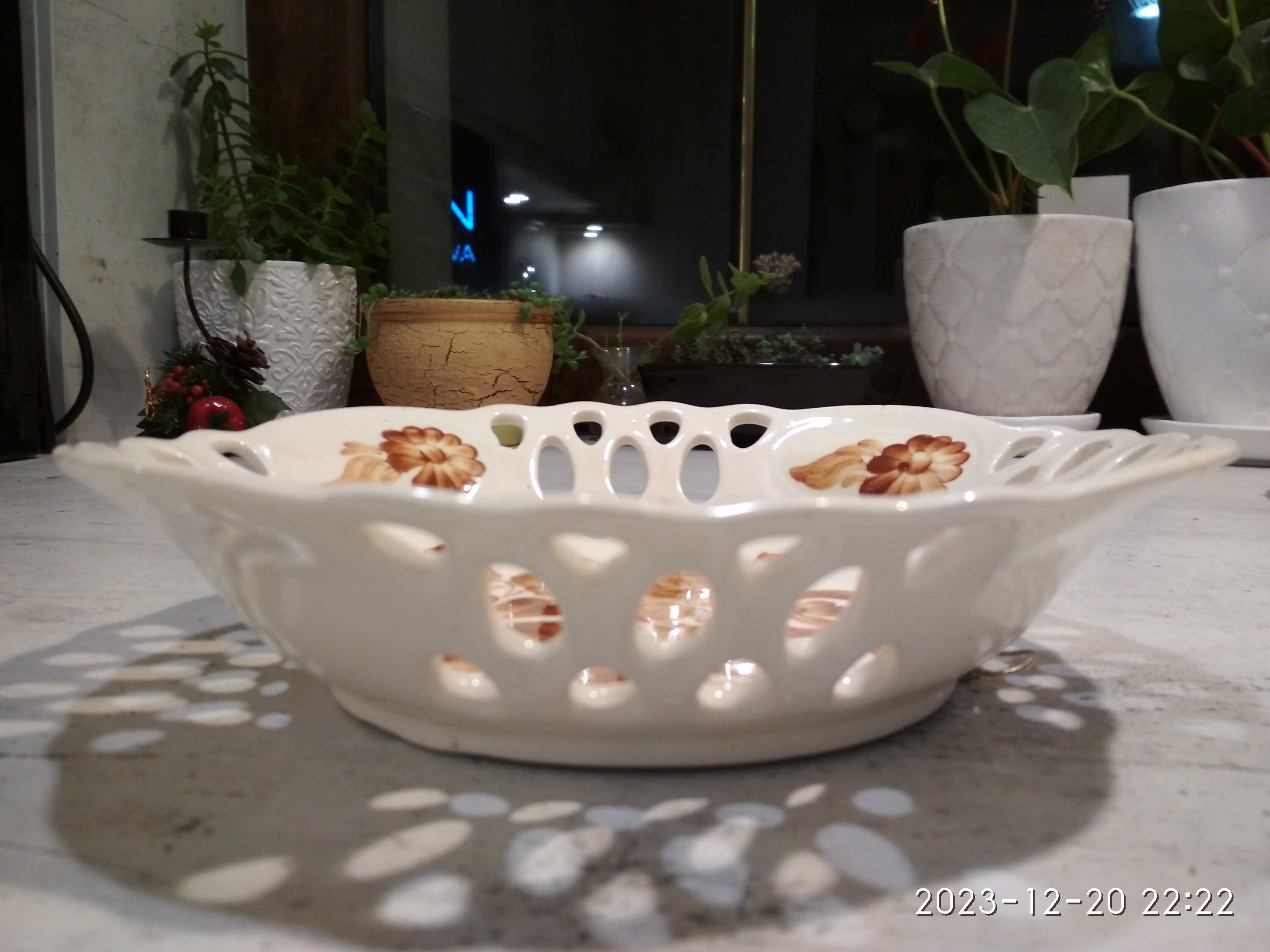 Miska ażurowa ceramiczna stan bdb