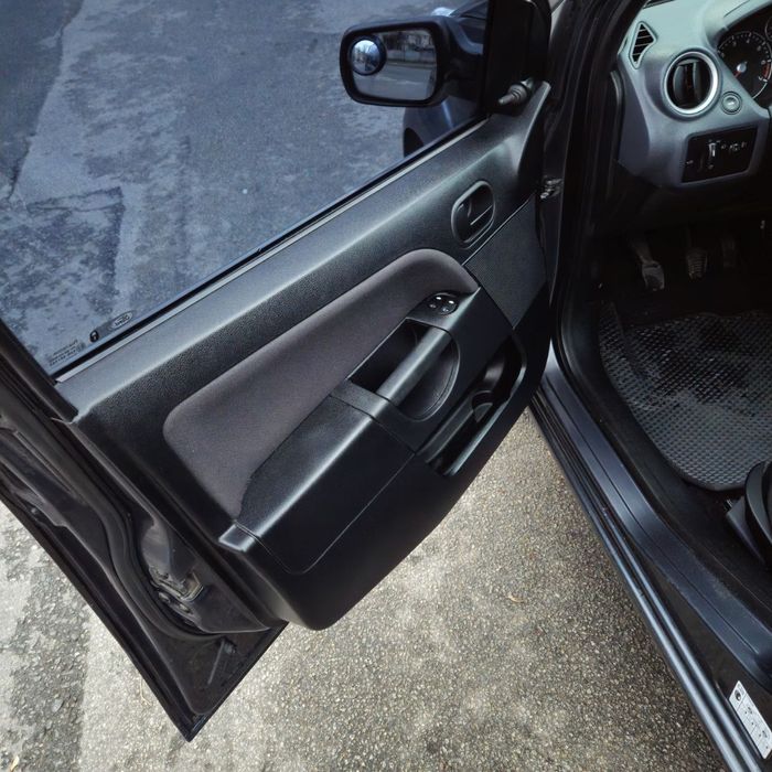 Продам Ford Fiesta в отличном состоянии.