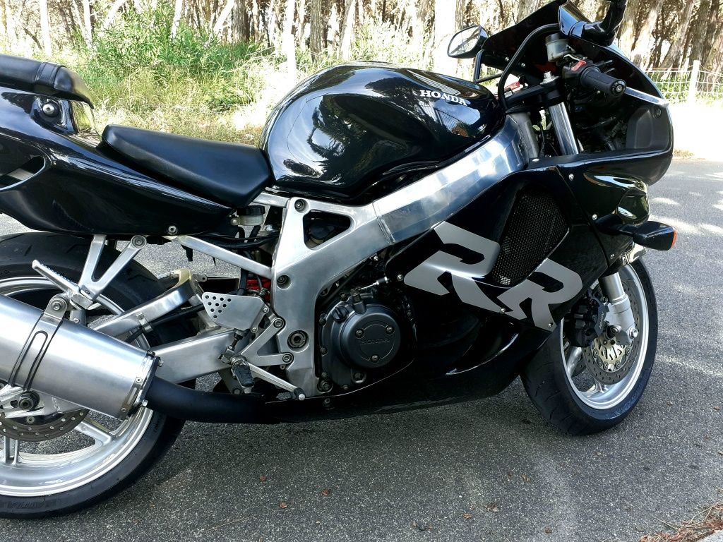 Honda cbr 900 super estimada