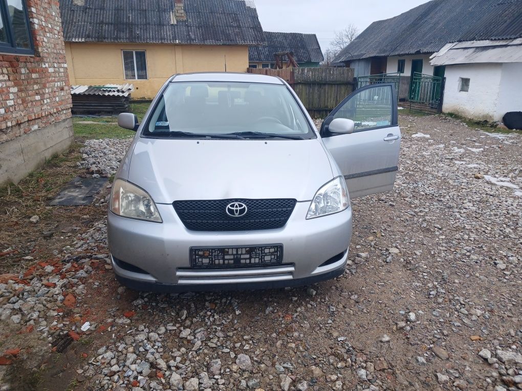 Tovota corolla E12 в розборі