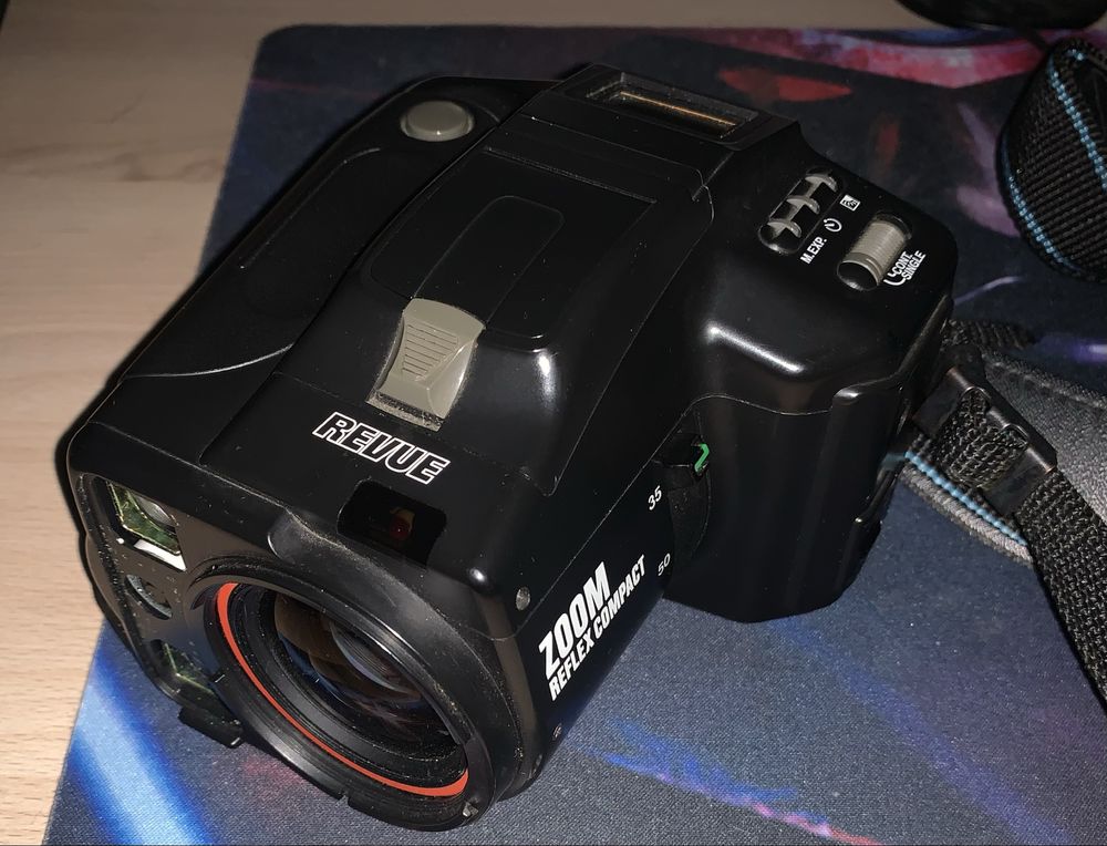 Revue Zoom Reflex Compact AF