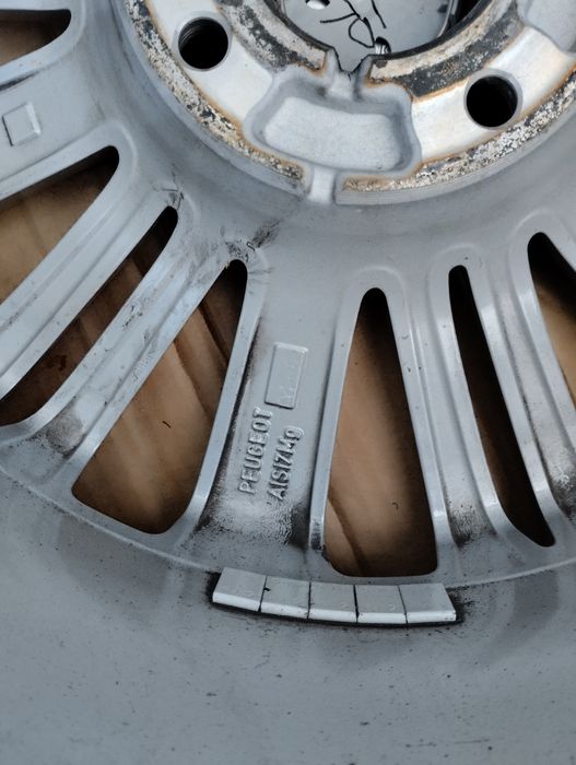 Продам диски на Пежо