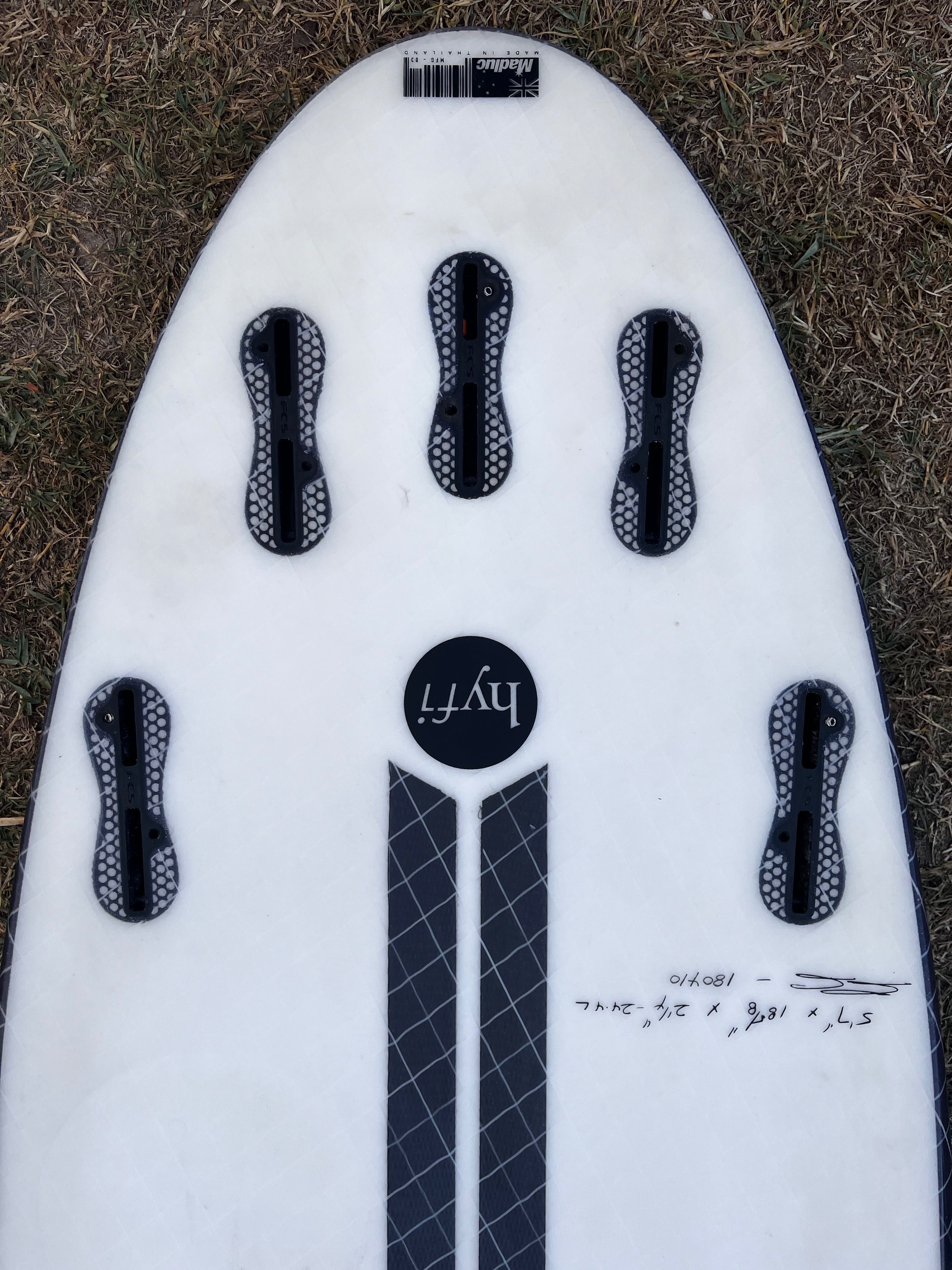 Prancha de surf JS monsta box 5’7 24,4L