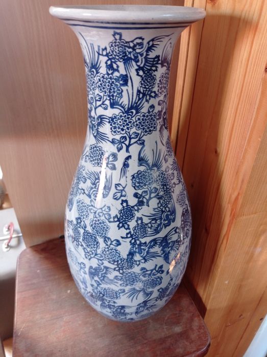 Porcelanowa wazą wysoka