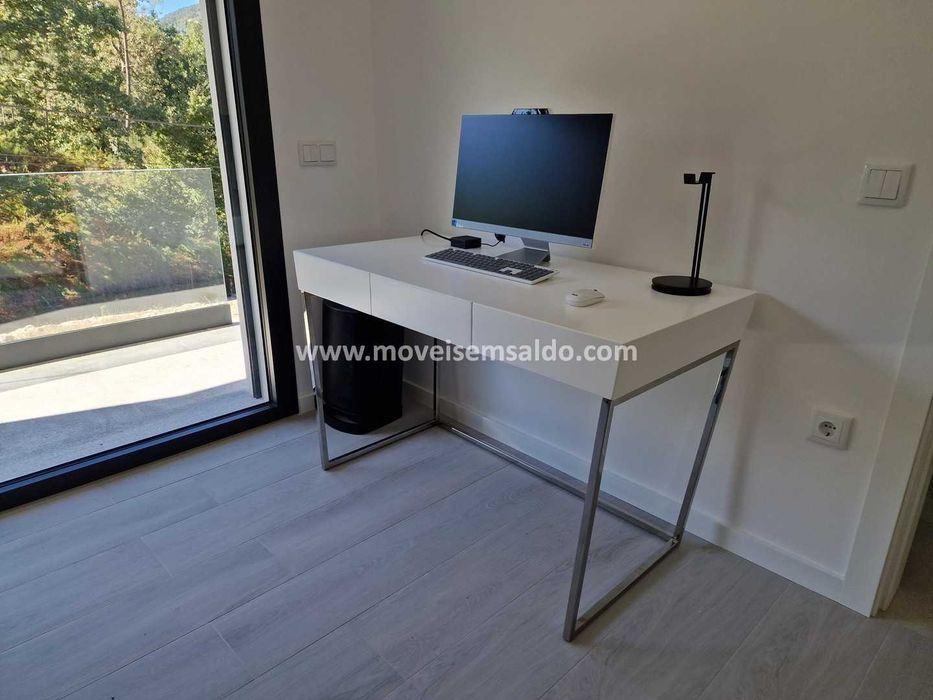 Secretárias para Escritório - Fabricamos todas as medidas e cores.