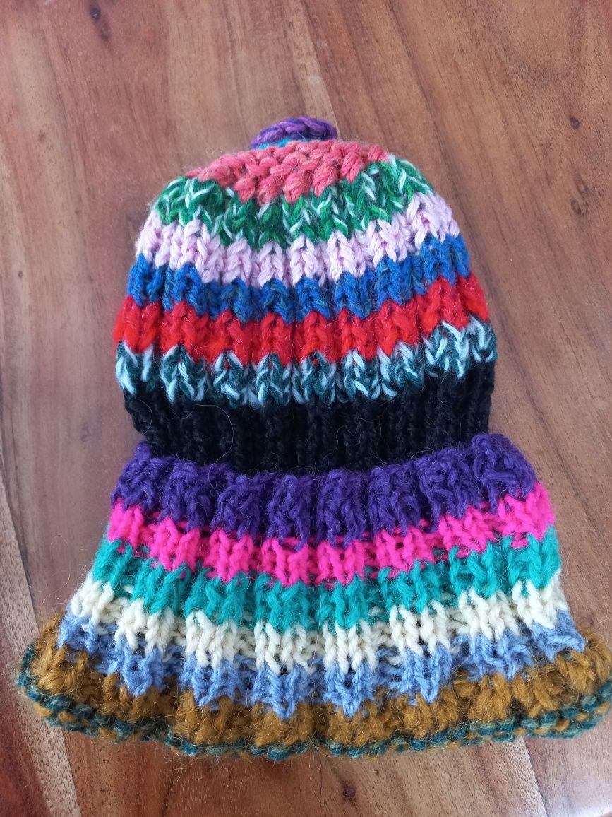Handmade czapki kolorowe