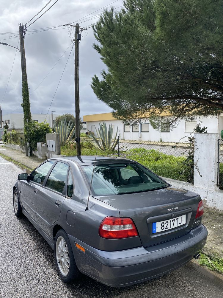 Volvo S40 2001  Veiculo completo!