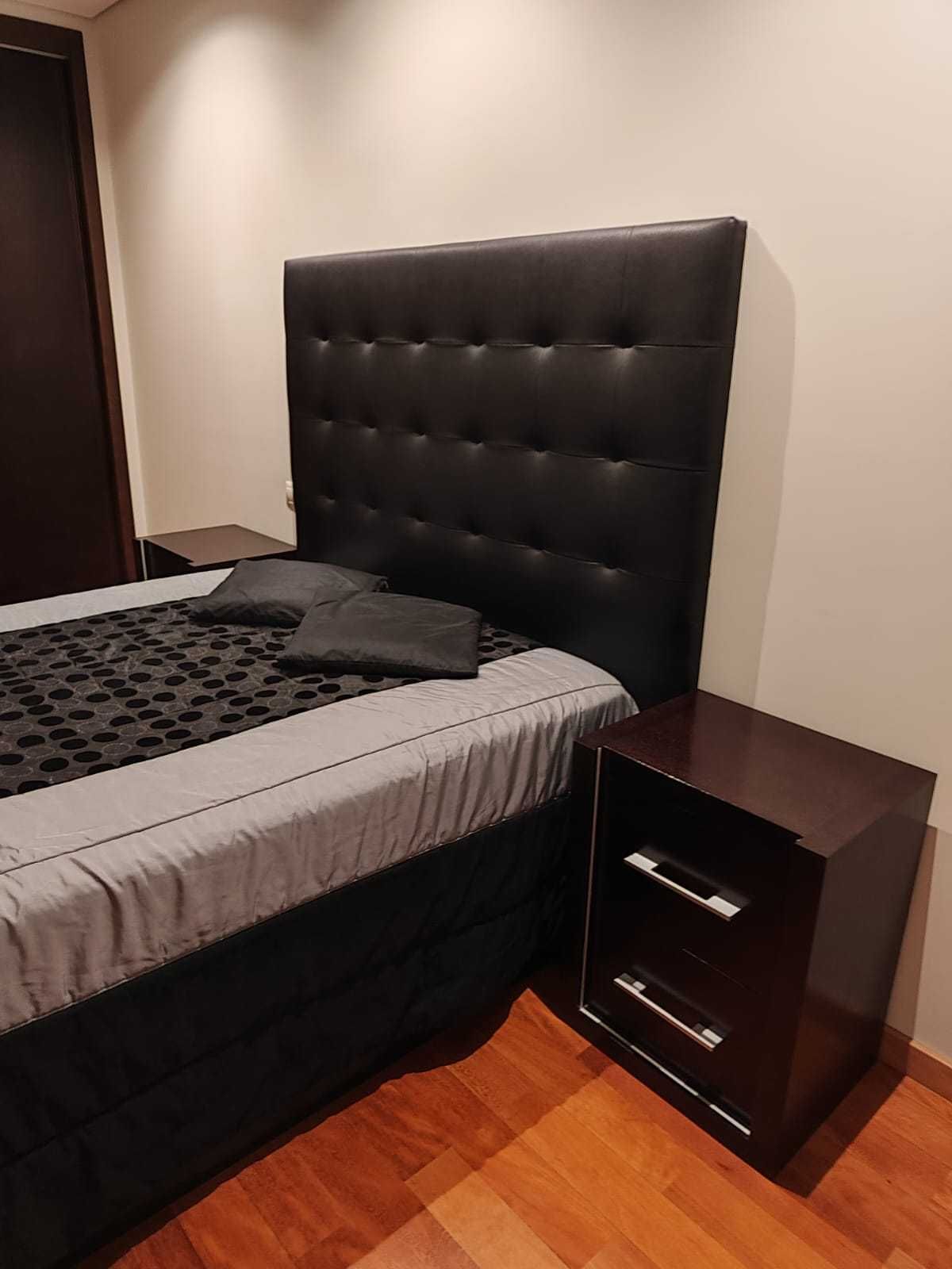 Mesa Cabeceira Design Único Por Encomenda