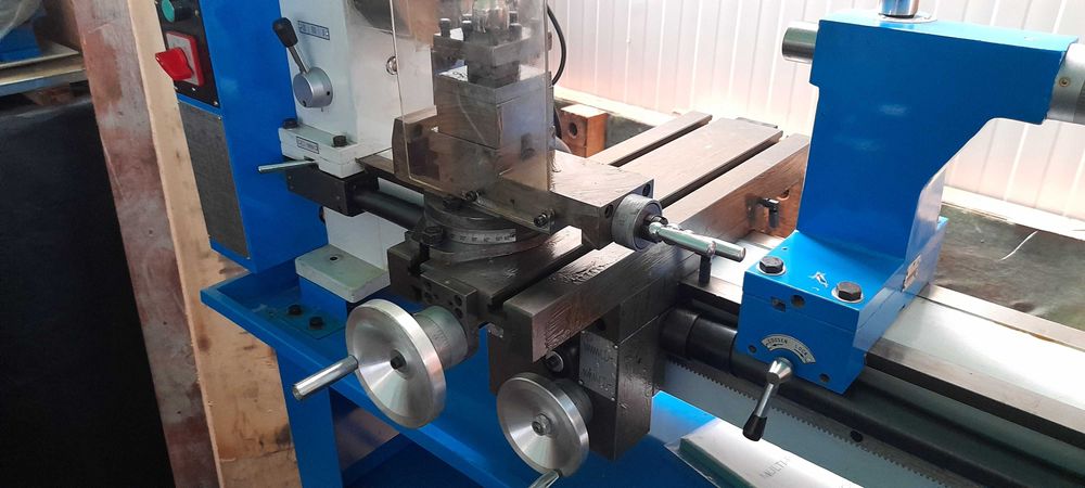 Torno mecânico de 800mm