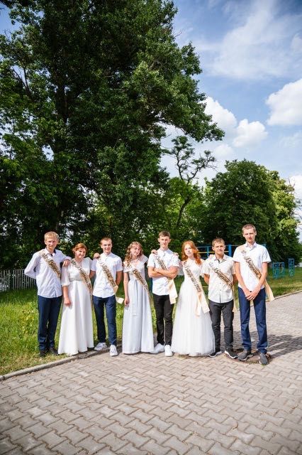 Продам випускну сукню