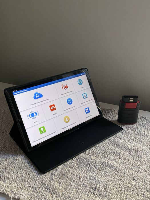 Планшет Lenovo с програмой для діагностуванння діагностики авто