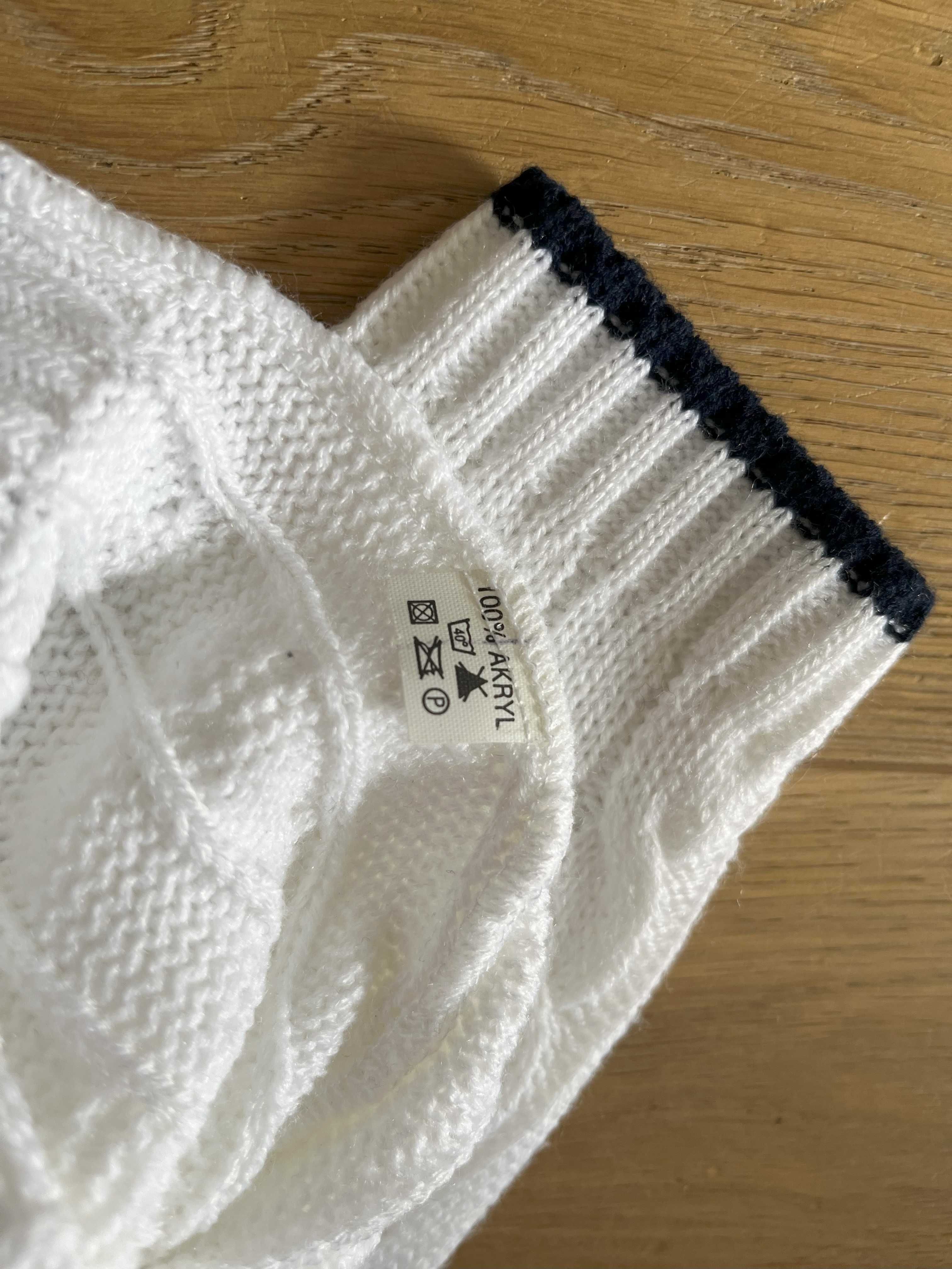 biały elegancki sweter dla chłopca