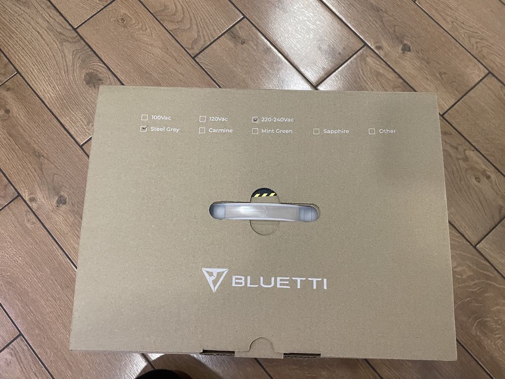 Зарядная станція Bluetti  EB70 716Wh 1000w 19