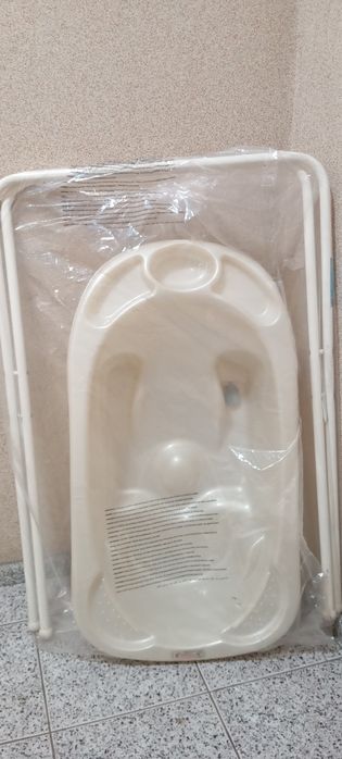 Banheira de bebé com tripé