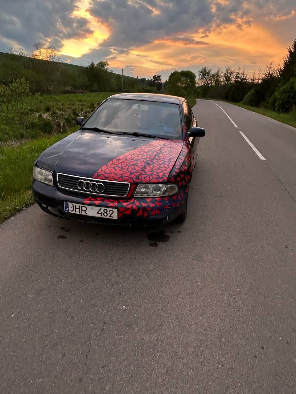 Продам авді а4б5