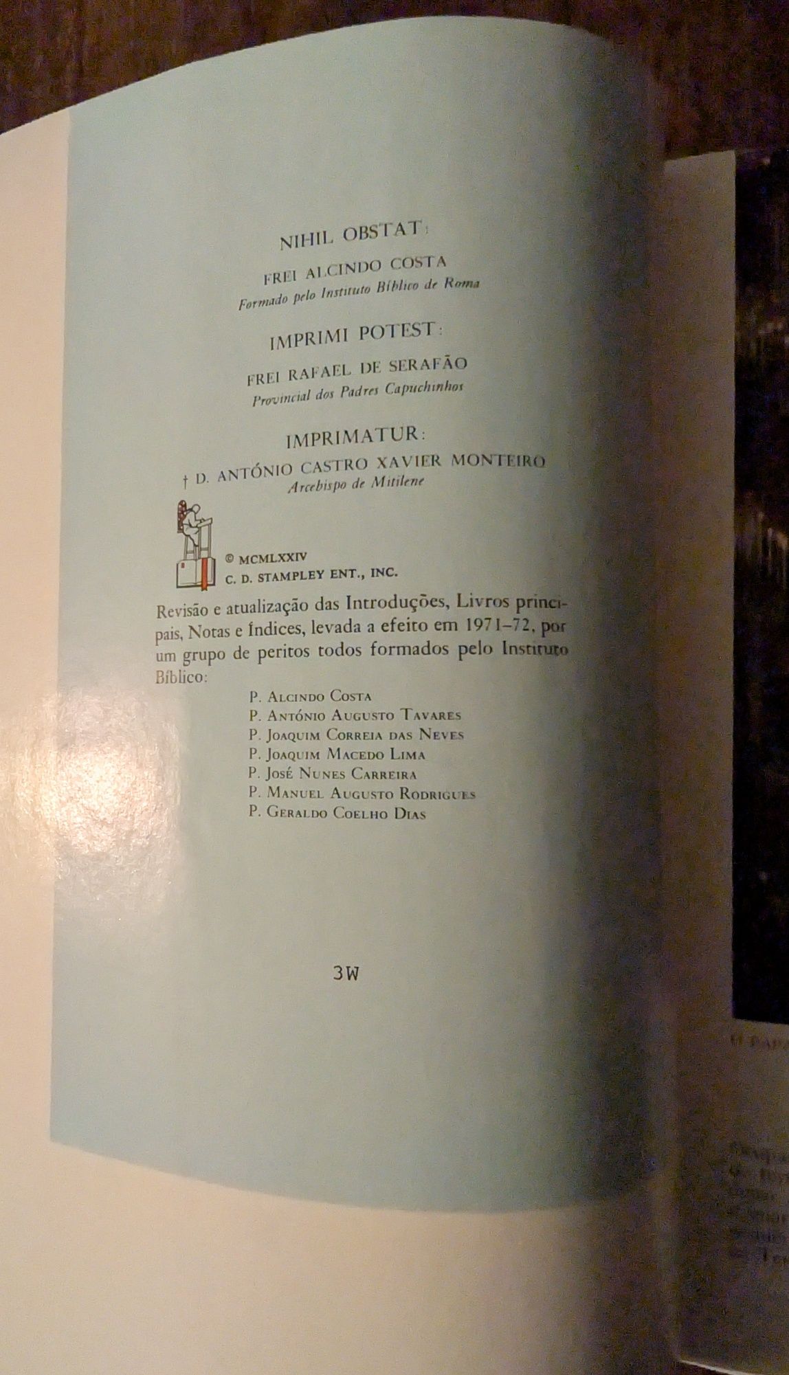 Bíblia (exemplar único com capa de couro e dourado)