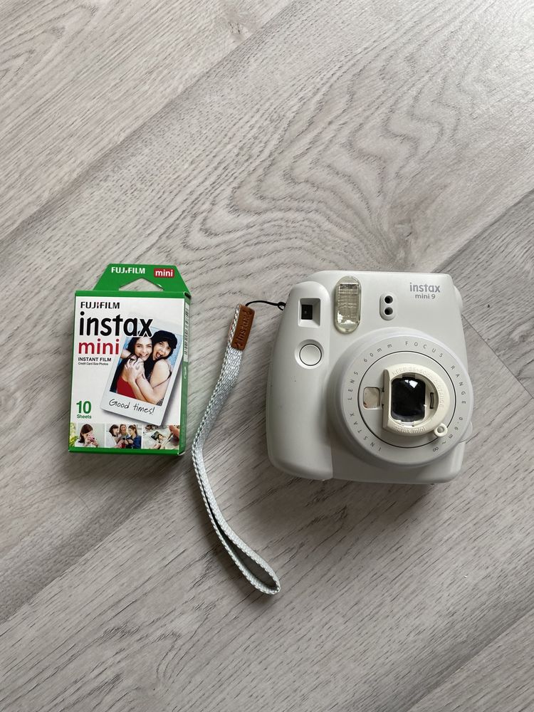 Instax Mini 9 + Recarga 10 Folhas