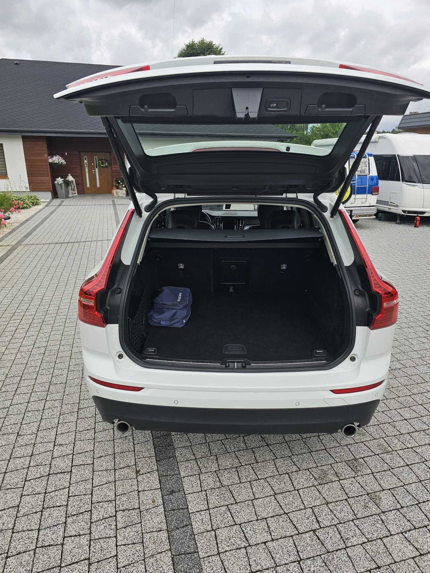 Volvo XC60 D3 2.0 Diesel 2019R 150 KM Momentum Pro