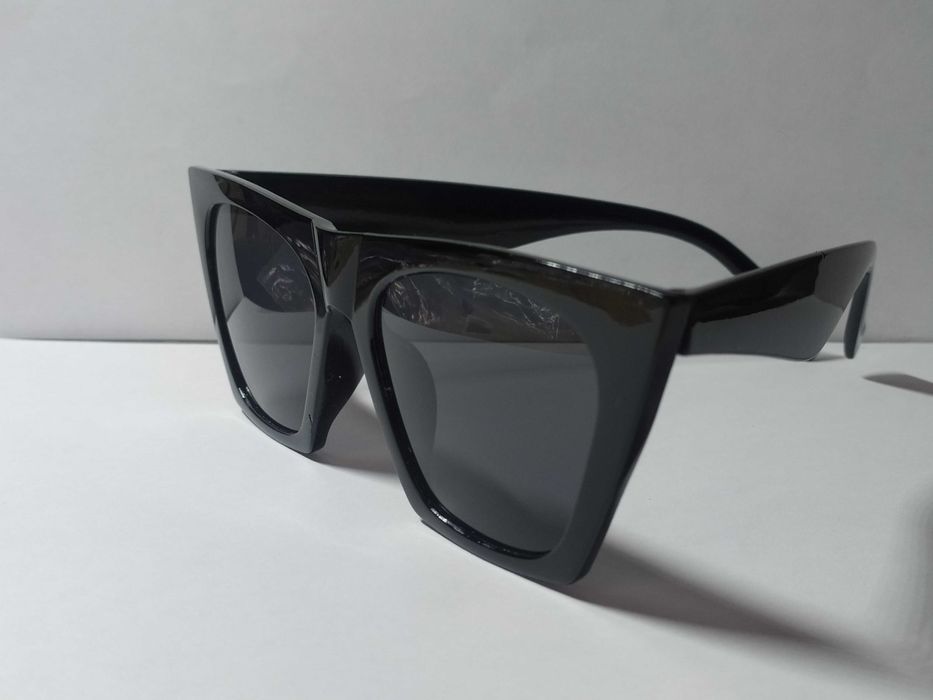 Сонцезахисні окуляри