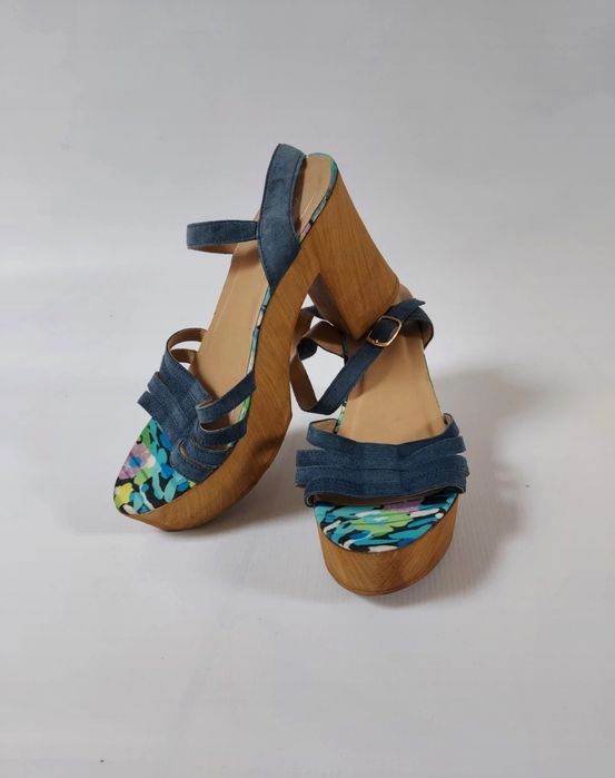 Ciemnoniebieskie sandały na drewnianej platformie klockowym obcasie Ca