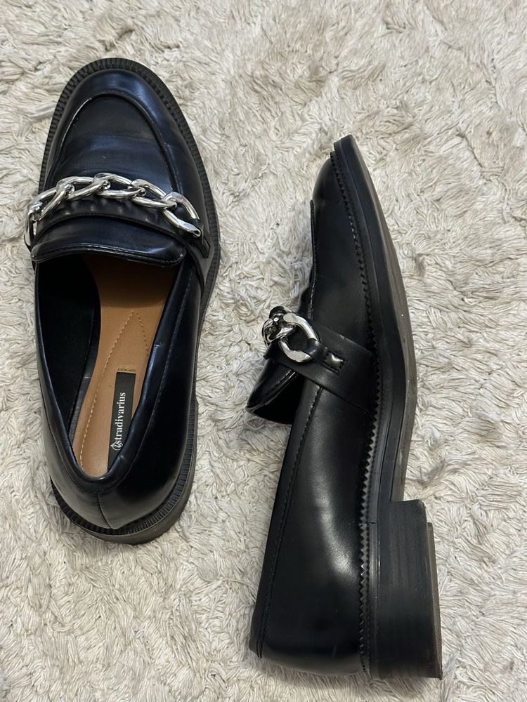 лофери STRADIVARIUS 37 розмір