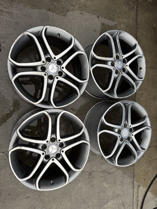 Диски  різноширокі R18 Mercedes W212